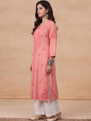 Women embroidered chikankari kurta 2