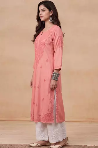 Women embroidered chikankari kurta