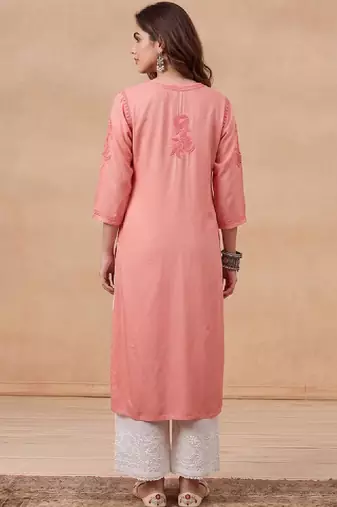 Women embroidered chikankari kurta