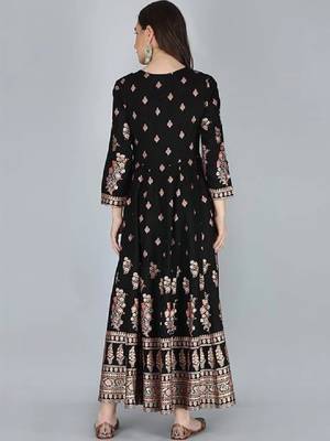 Women ethnic motifs printed anarkali kurta 4