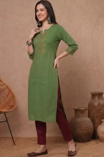 Women embroidered thread work kurta