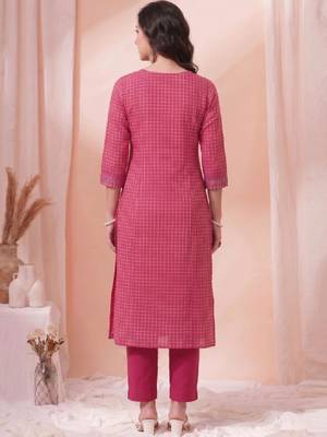 Women checked floral kurta 2