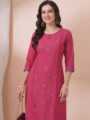 Women checked floral kurta 4
