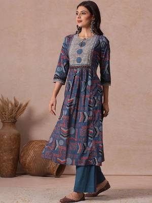 Women geometric printed indie prints kurta 3