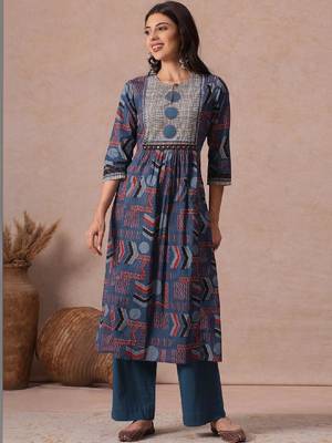 Women geometric printed indie prints kurta 4
