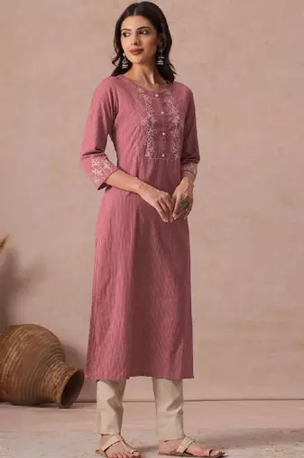 Women straight fit cotton kurta with cordwork floral embroidery on yoke sleeves.