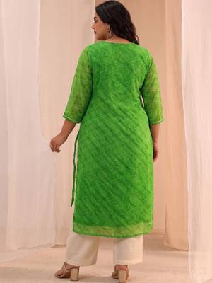 Women thread work kurta 4