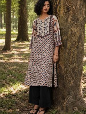 Women ethnic motifs printed indie prints kurta 1