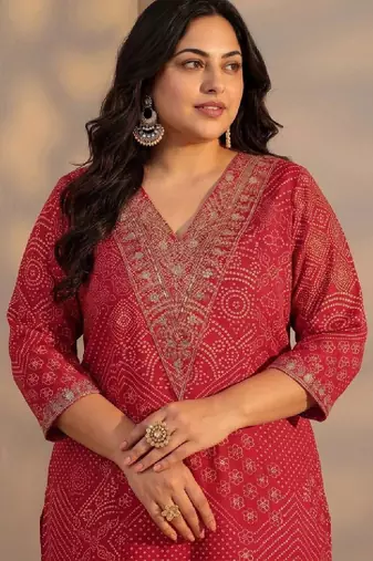 Women ethnic motifs printed thread work kurta