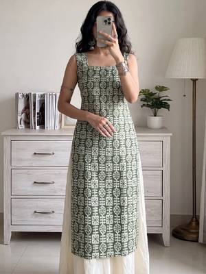 Women geometric printed kurta 3