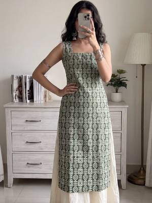 Women geometric printed kurta 4