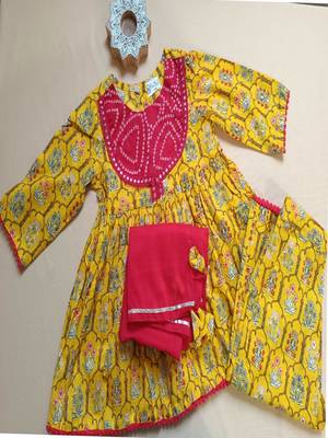 Girls yellow flare suit set 5
