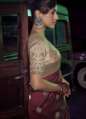 maroon viscose silk blend with 3d weaved pallu festival wear saree 2