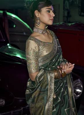 dark green viscose silk blend with 3d weaved pallu festival wear saree 2