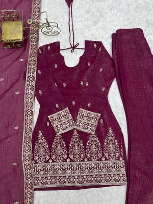Designer burgundy embroidered kurta pent with matching dupatta 4