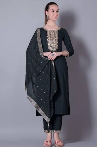 GREEN EMBROIDERY ZARI WORK FABRIC SILK BLEND WOMENS ETHNIC WEAR KURTI PANT DUPATTA 