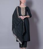 GREEN EMBROIDERY ZARI WORK FABRIC SILK BLEND WOMENS ETHNIC WEAR KURTI PANT DUPATTA 
