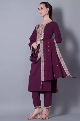WINE EMBROIDERY ZARI WORK FABRIC SILK BLEND WOMENS ETHNIC WEAR KURTI PANT DUPATTA 
