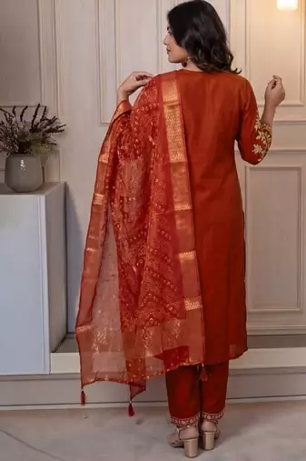 ORANGE MULIT THRADE EMBRODEIRY WORK FABRIC COTTON BLEND WOMEN KURTI 3PCS SET