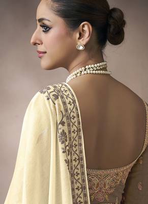 off white cotton blend woven pallu tassels casaul wear saree 5