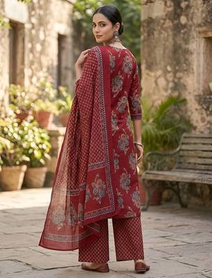 Maroon floral printed straight kurta set for women 2