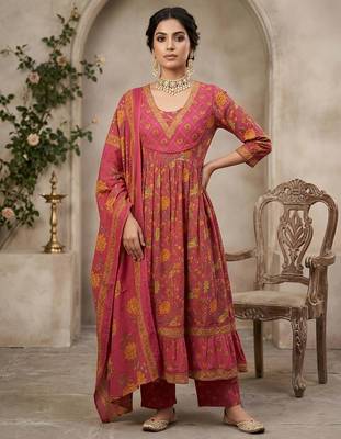 Pink floral printed anarkali kurta set for women 1
