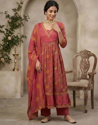 Pink floral printed anarkali kurta set for women 5