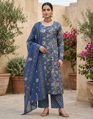 Blue floral printed straight kurta set for women 1