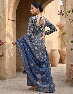 Blue floral printed straight kurta set for women 2