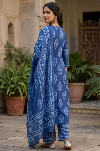 Blue floral printed straight kurta set for women