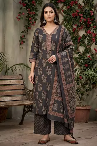 Black floral printed straight kurta set for women