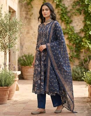 Blue floral printed anarkali kurta set for women 3