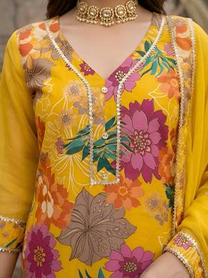 Yellow floral printed straight kurta set for women 3
