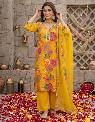Yellow floral printed straight kurta set for women 5