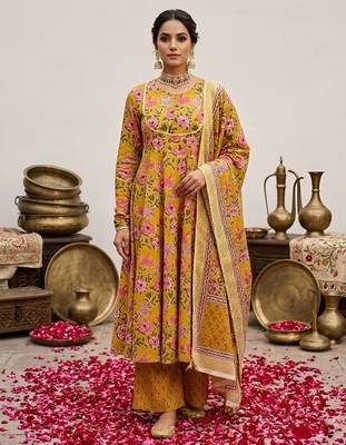 Yellow floral floral printed anarkali kurta set for women 1