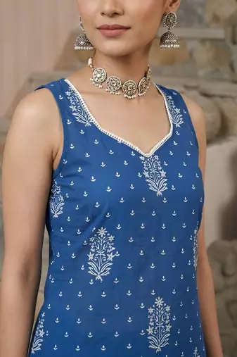Blue floral printed straight kurta set for women