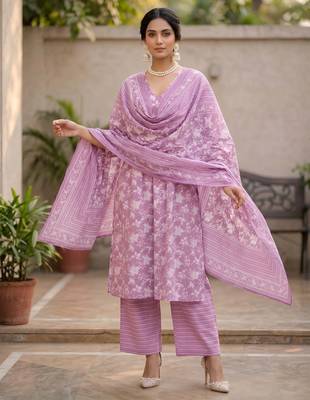 Lavender floral printed a-line kurta set for women 3