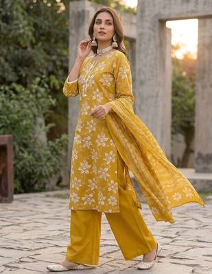 Yellow floral printed straight kurta set for women 3