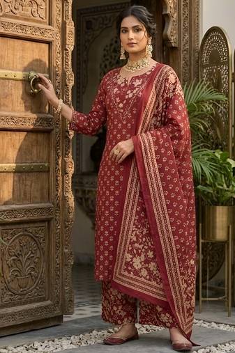 Maroon floral printed straight kurta set for women