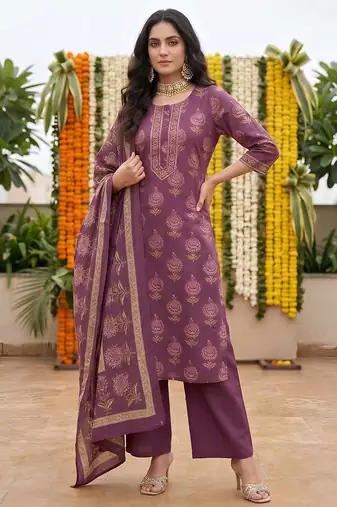Burgundy floral printed straight kurta set for women