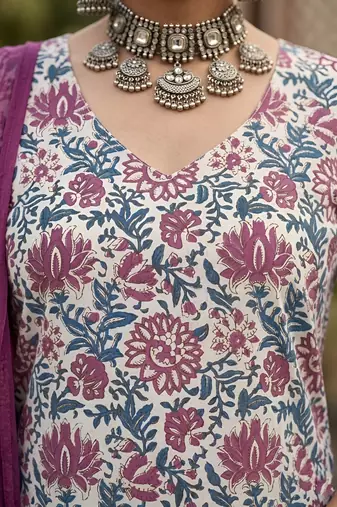Off white floral printed straight kurta set for women