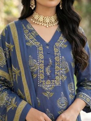 Blue floral printed straight kurta set for women 3
