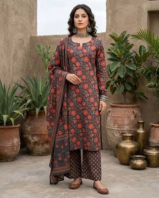 Grey black floral printed straight kurta set for women 1