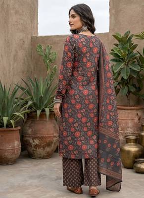 Grey black floral printed straight kurta set for women 2