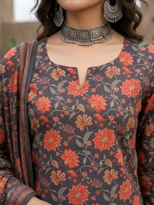 Grey black floral printed straight kurta set for women 3