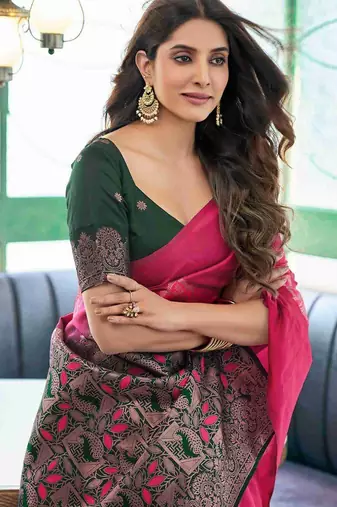 Pink green silk blend jacuard work festival saree with unstitched blouse piece