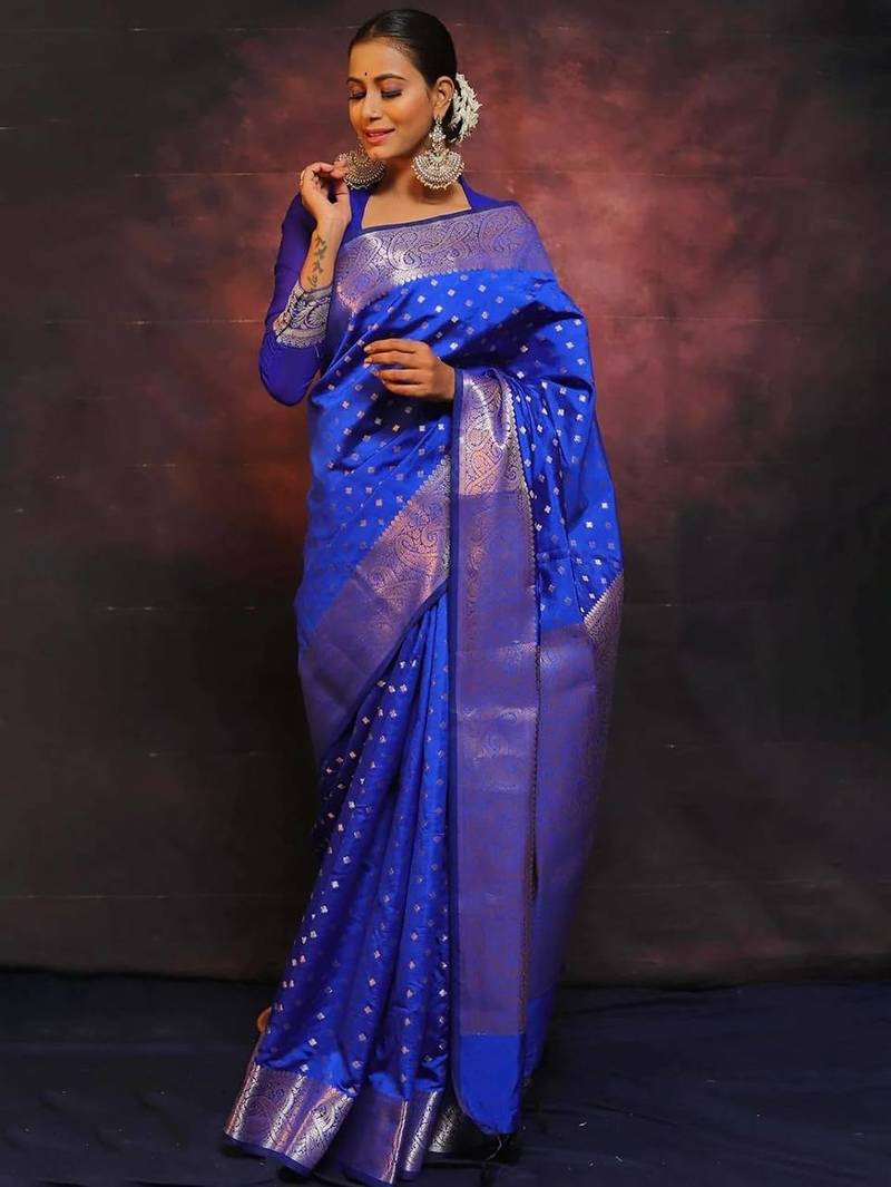 Blue  silk blend jacuard work festival saree with unstitched blouse piece