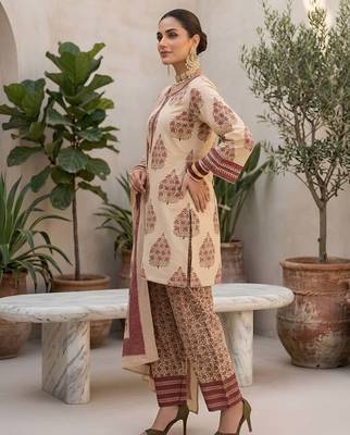 Beige floral printed straight kurta set for women 3