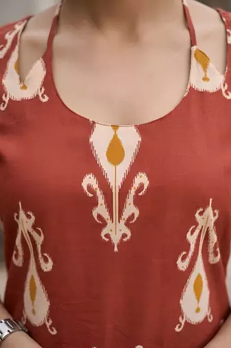 Rust floral printed straight kurta set for women