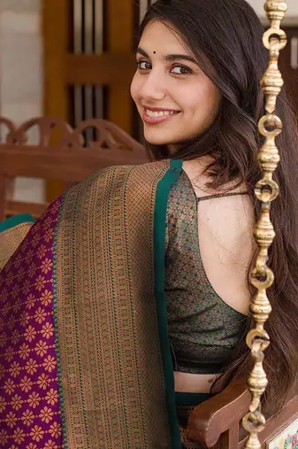 Wine green silk blend jacuard work festival saree with unstitched blouse piece